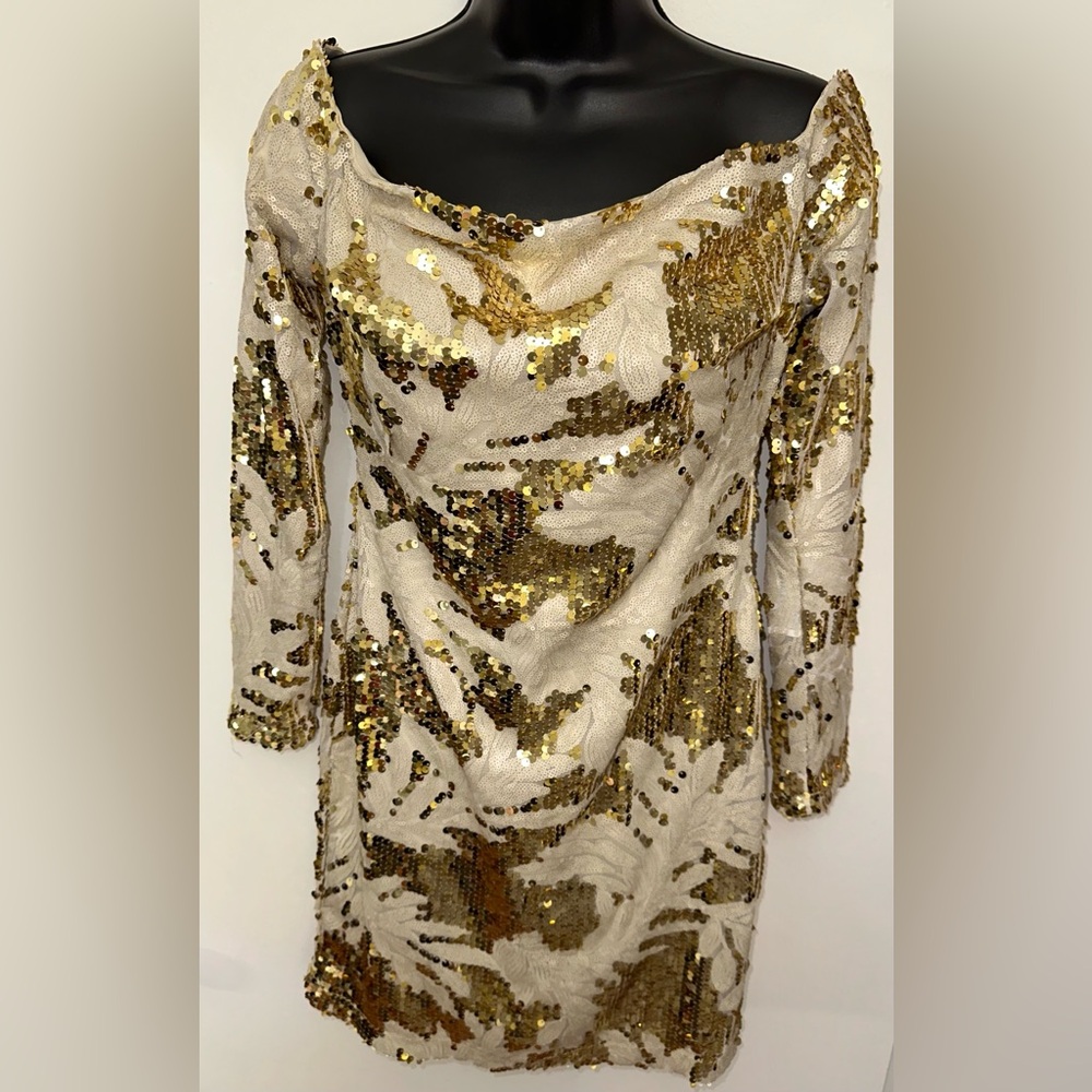 Lulus | Lined, Medium Gold & Cream Shiny Sequin Long Sleeve Sophisticated Dress